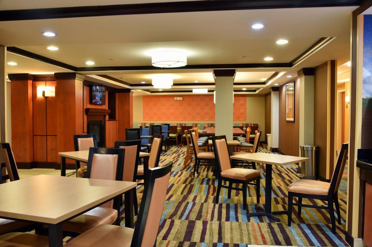 Fairfield Inn Hartford Airport Windsor Locks Extérieur photo