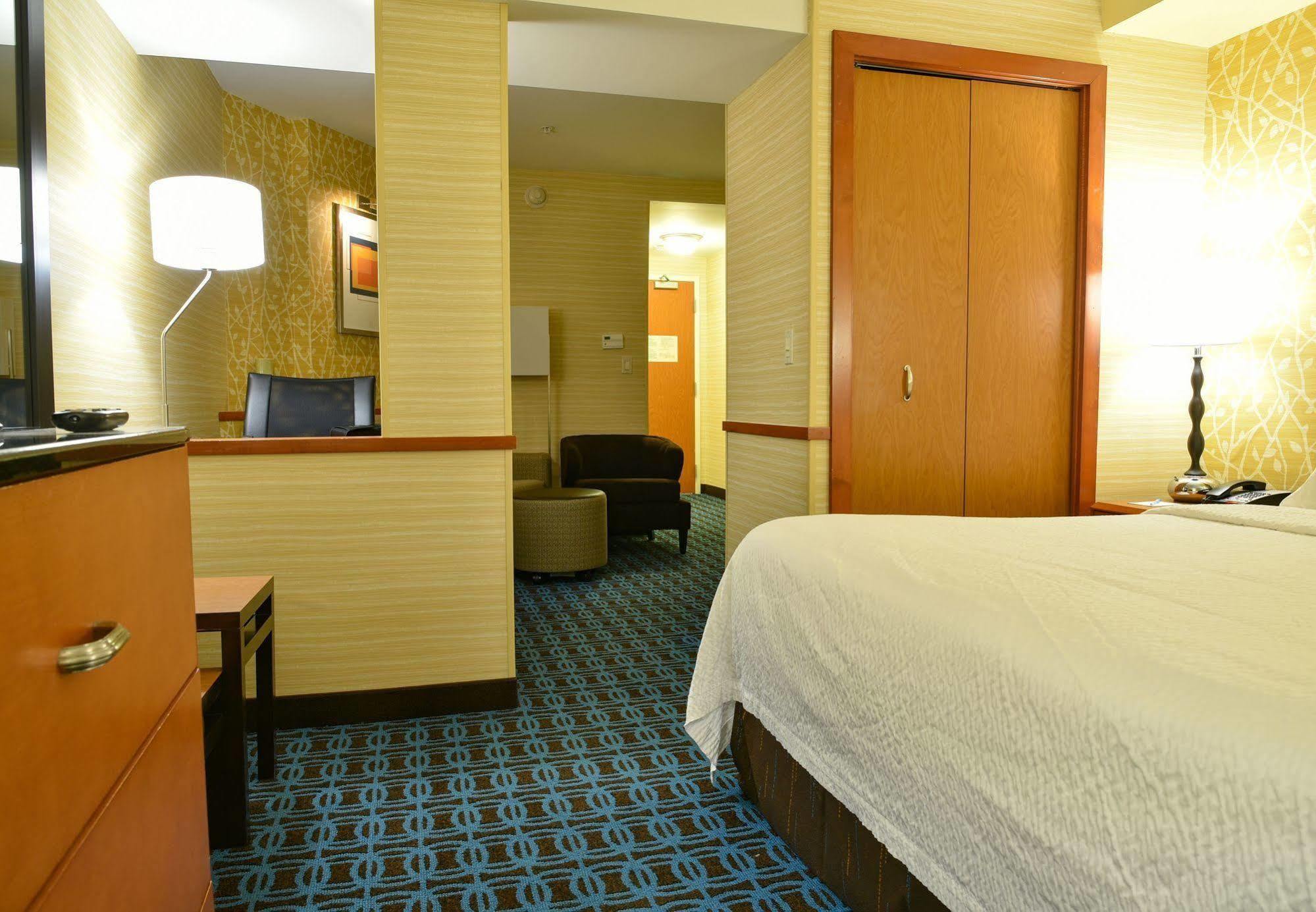 Fairfield Inn Hartford Airport Windsor Locks Extérieur photo